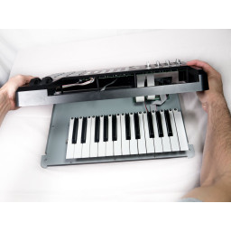 Akai MPK25 Замена лицевой панели